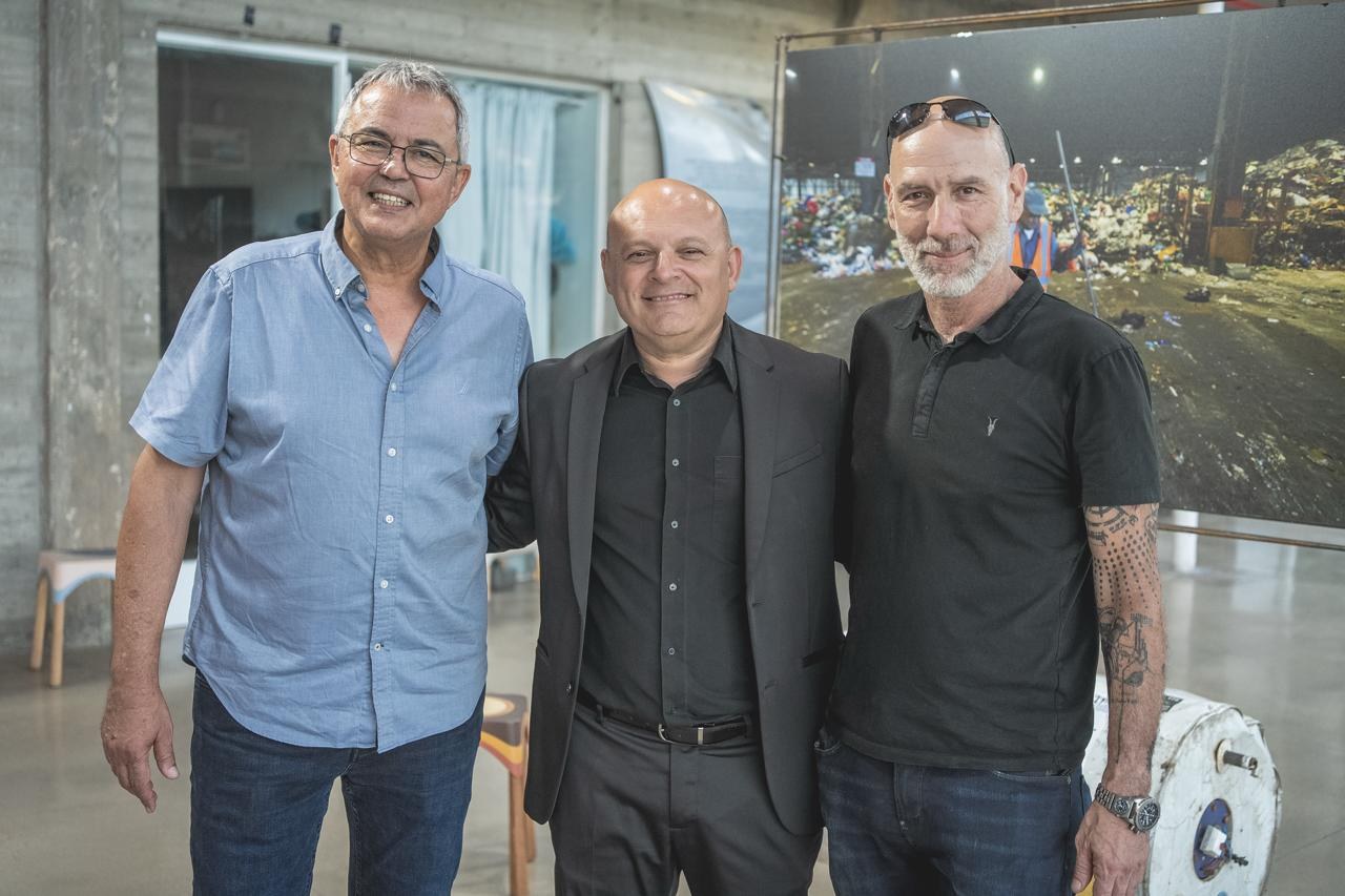 זיו קורן, ראובן לדיאנסקי וגיל ליבנה בתערוכה בחירייה